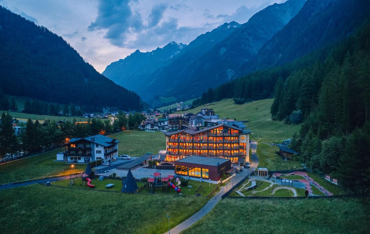 Hotel Sunny Soelden Exterior photo